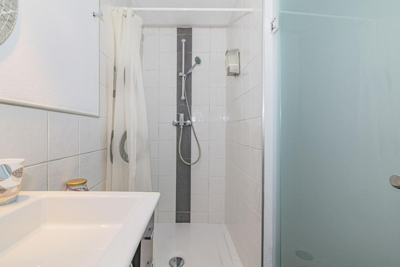 Apartamento LA CUEVA DE H y M Granada Exterior foto