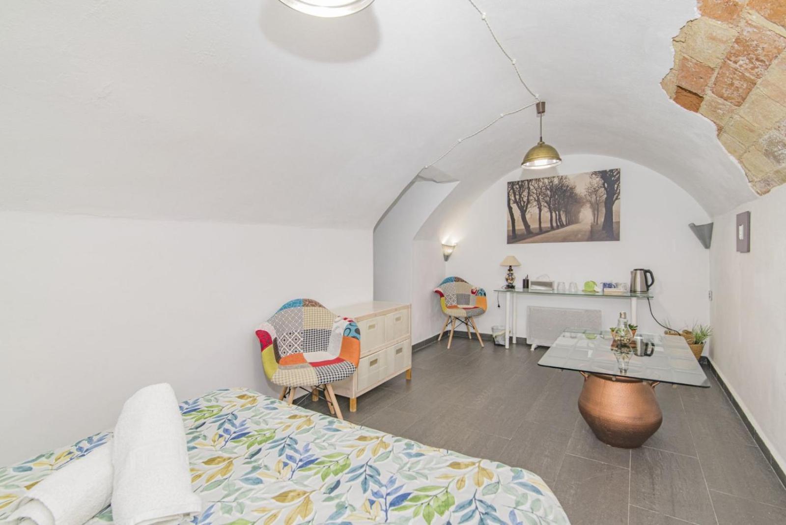 Apartamento LA CUEVA DE H y M Granada Exterior foto
