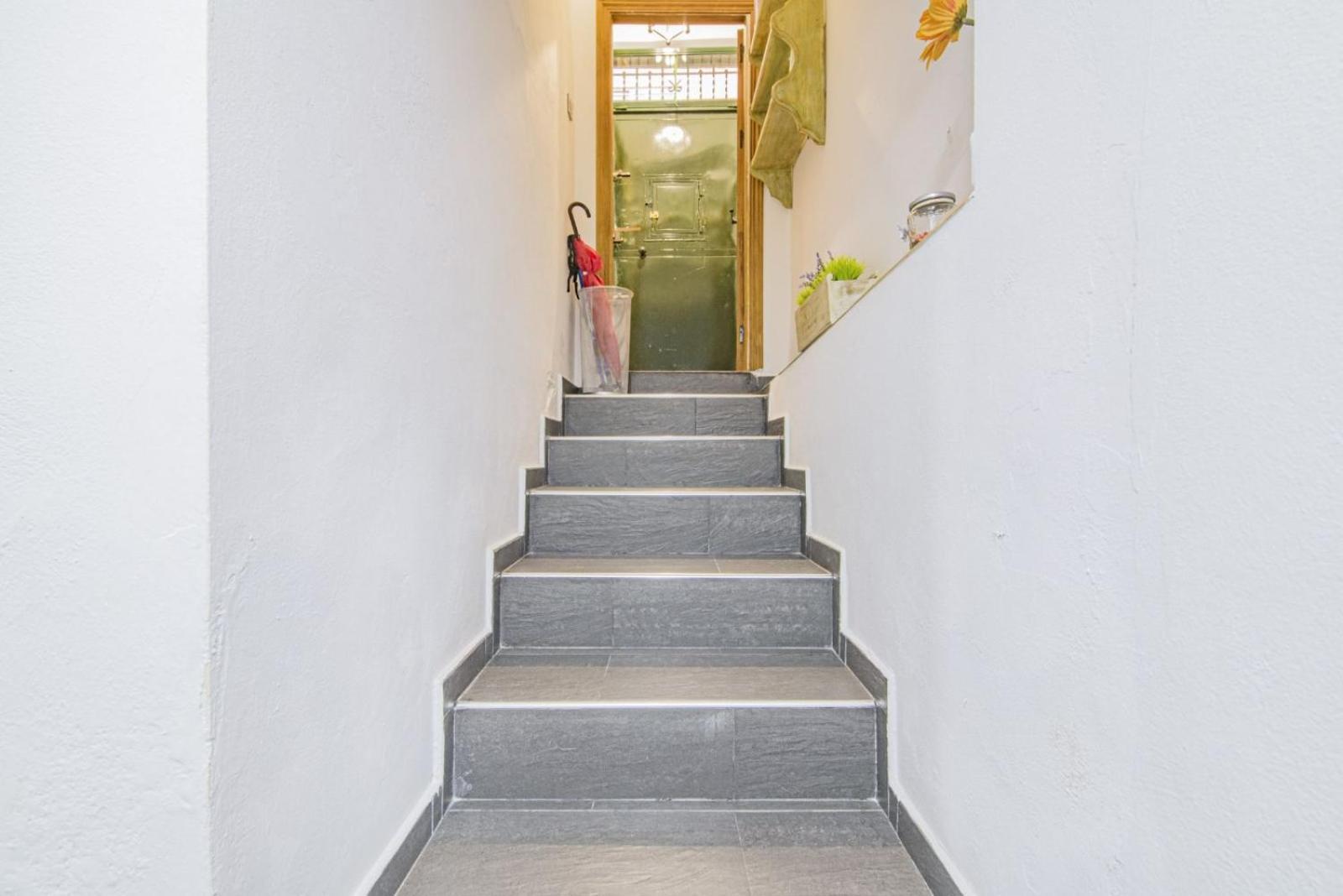 Apartamento LA CUEVA DE H y M Granada Exterior foto
